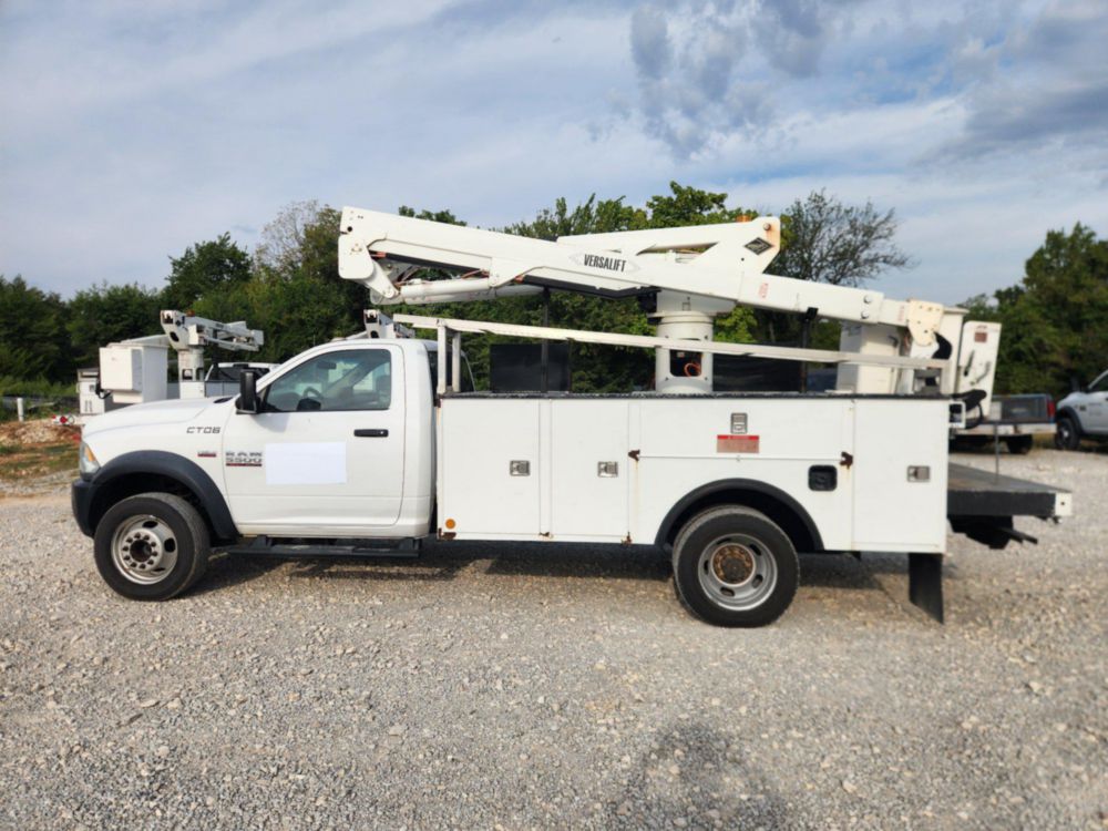 2017 Dodge Ram 5500 Versalift SST-40EIH-01 Bucket Truck