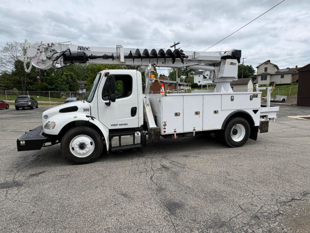 2017 Freightliner M2 Altec DC-47 T Digger Derrick Truck