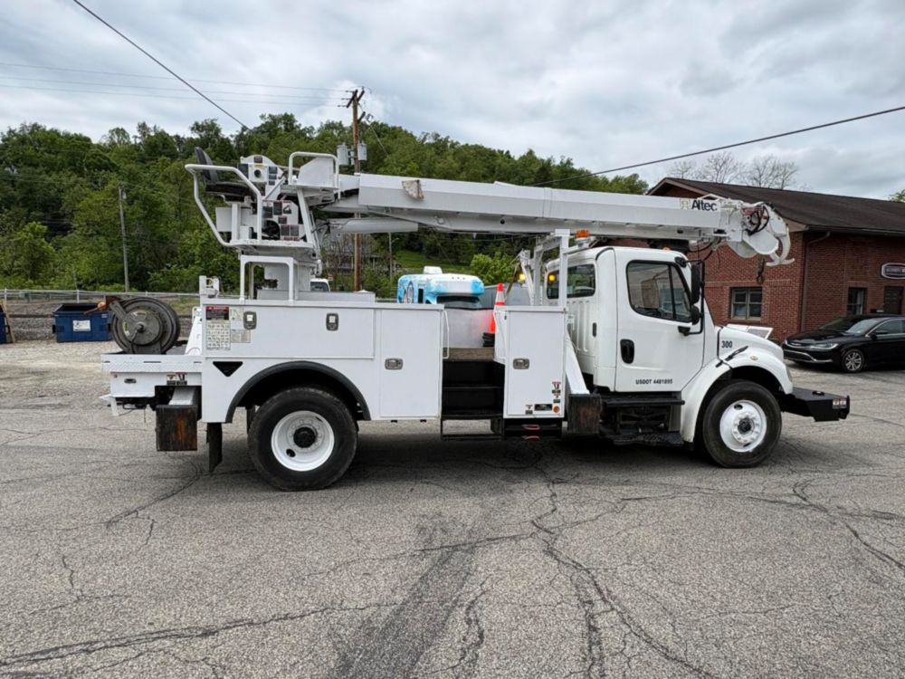 2017 Freightliner M2 Altec DC-47 T Digger Derrick Truck