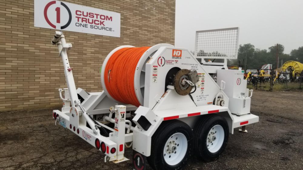 4,000 lbs 15,500 ft of 5/8 in rope Single Drum Puller