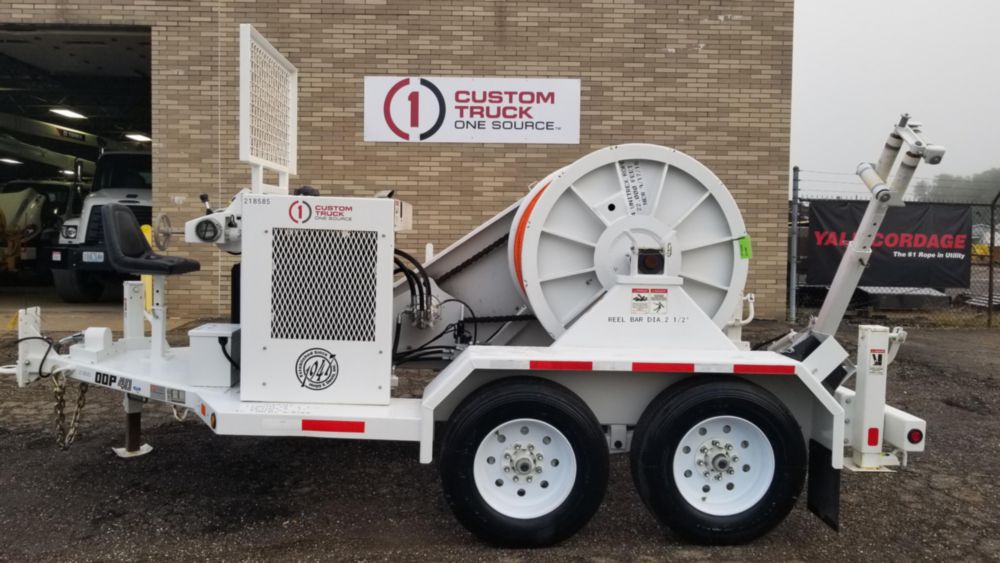 4,000 lbs 15,500 ft of 5/8 in rope Single Drum Puller