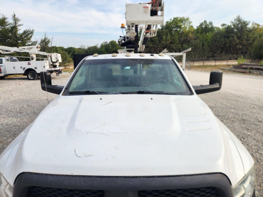 2017 Dodge Ram 5500 Versalift SST-40EIH-01 Bucket Truck