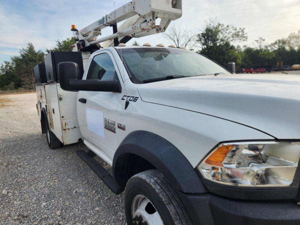 2017 Dodge Ram 5500 Versalift SST-40EIH-01 Bucket Truck