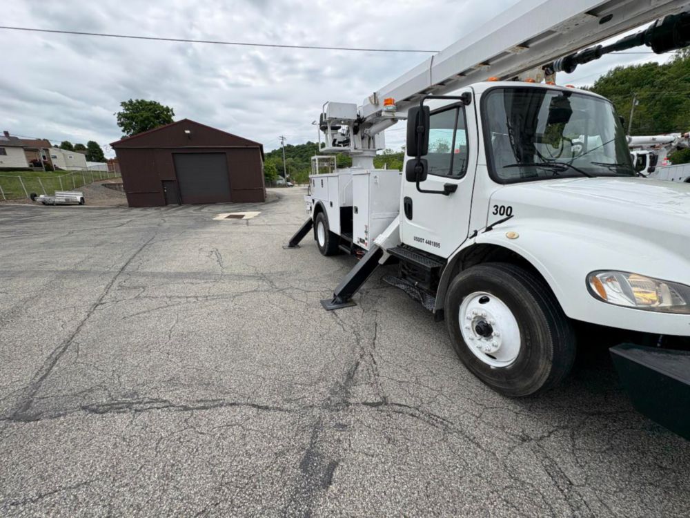 2017 Freightliner M2 Altec DC-47 T Digger Derrick Truck