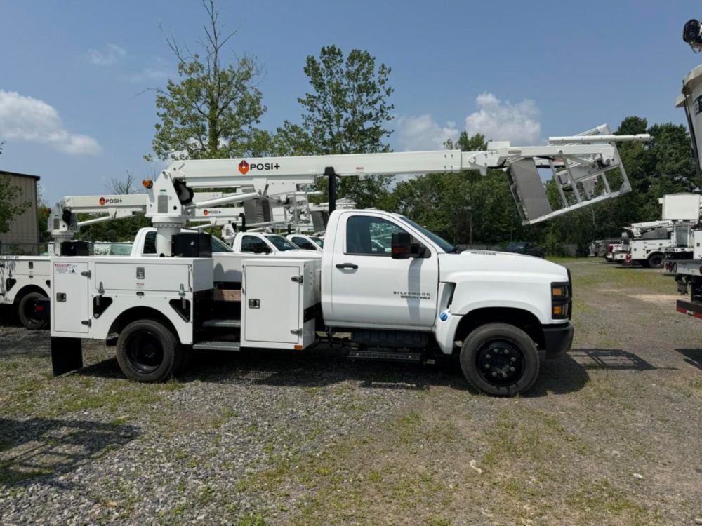 New 2022 Chevrolet 5500 4x2 Posi+ 700-40 Cable Placer Truck