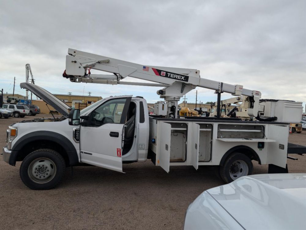 2020 Ford F-550 4x4 Terex LT-40 Bucket Truck