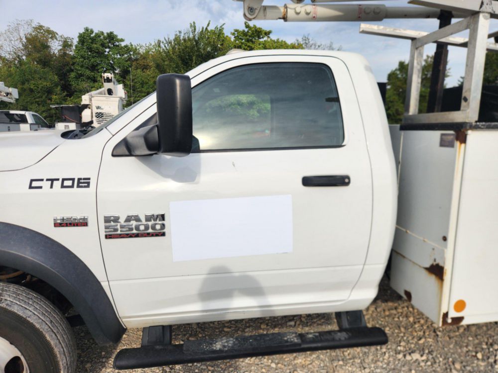 2017 Dodge Ram 5500 Versalift SST-40EIH-01 Bucket Truck