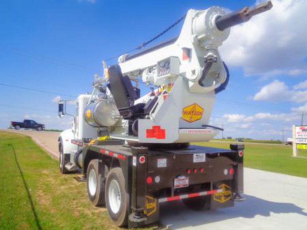 30 ft 43,000 ft-lb AWD Pressure Digger