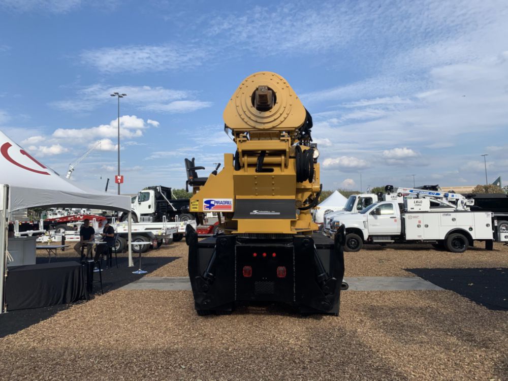 70 ft 43,000 ft-lb Pressure Digger