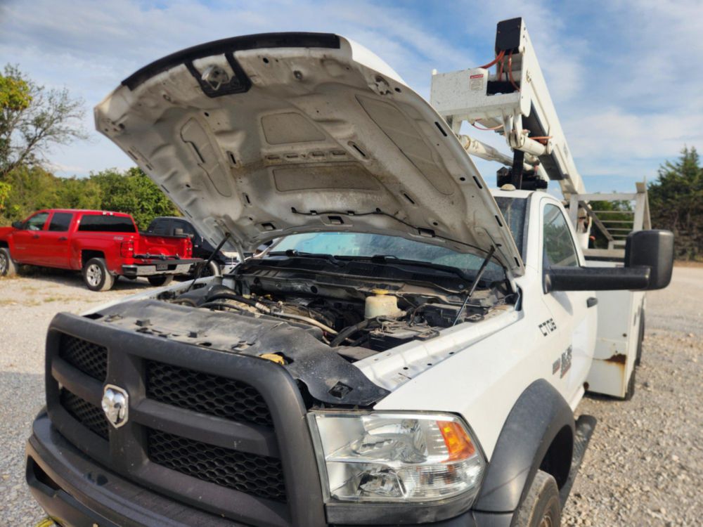 2017 Dodge Ram 5500 Versalift SST-40EIH-01 Bucket Truck