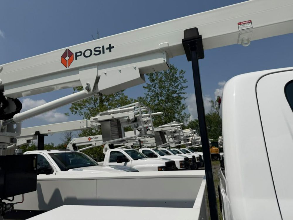 New 2022 Chevrolet 5500 4x2 Posi+ 700-40 Cable Placer Truck