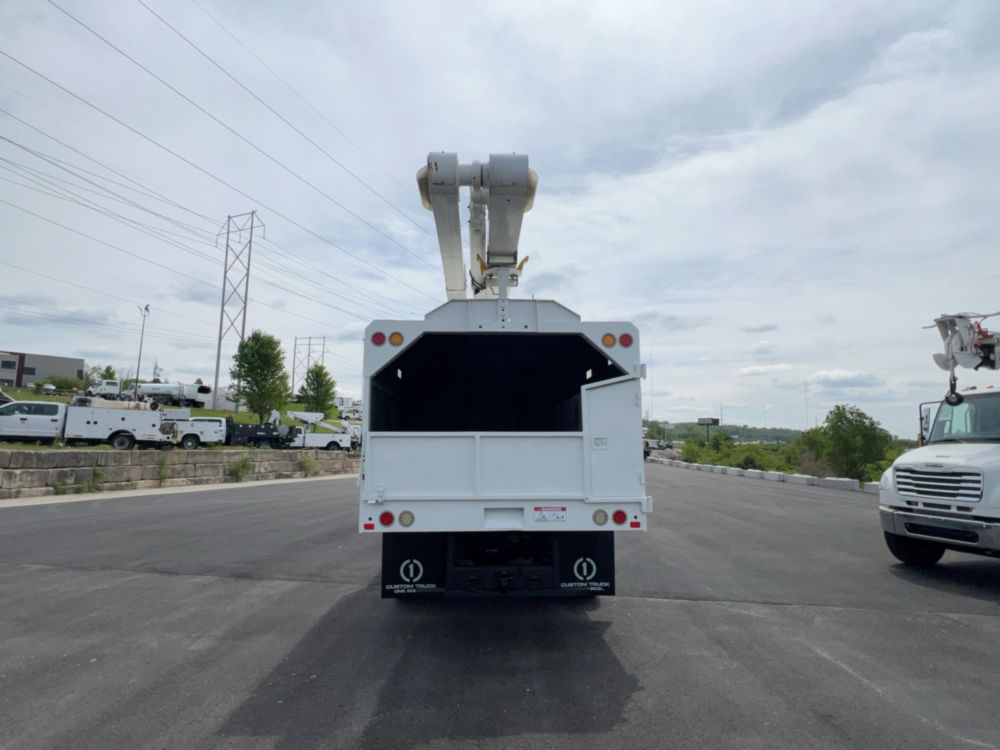 2018 Freightliner M2106 4x2 Versalift VO-270-REV Bucket Truck
