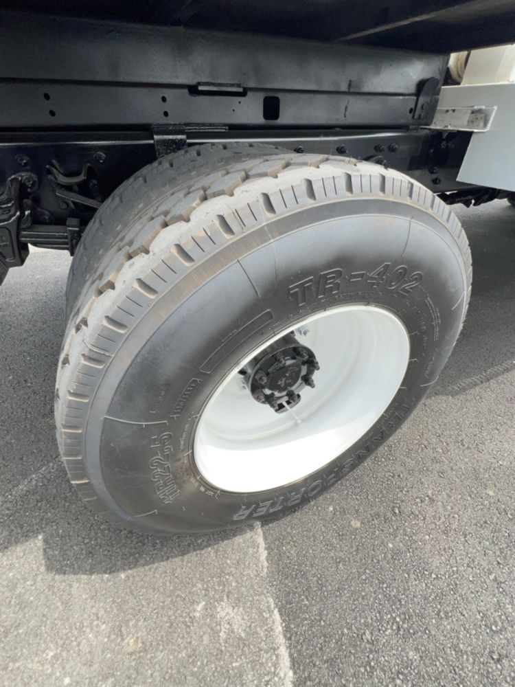 2018 Freightliner M2106 4x2 Versalift VO-270-REV Bucket Truck