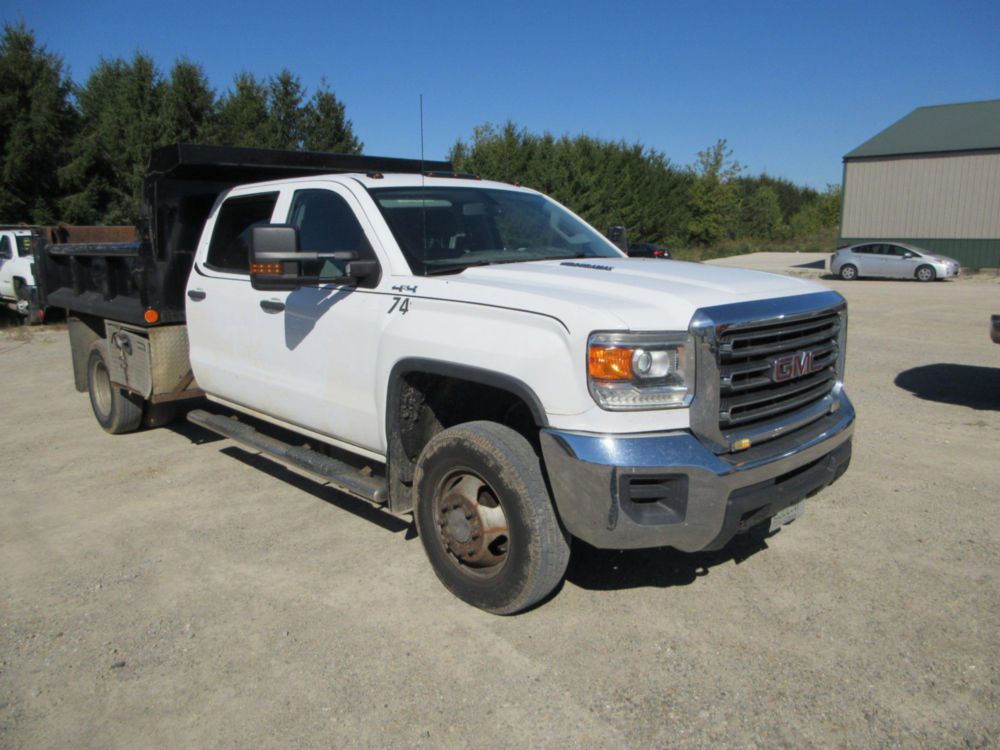 2016 GMC Sierra 3500 4x4 Crew Cab Dump Truck