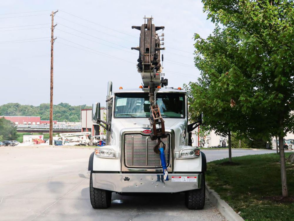 2019 Peterbilt 567 8x6 2013 National NBT36127 Boom Truck