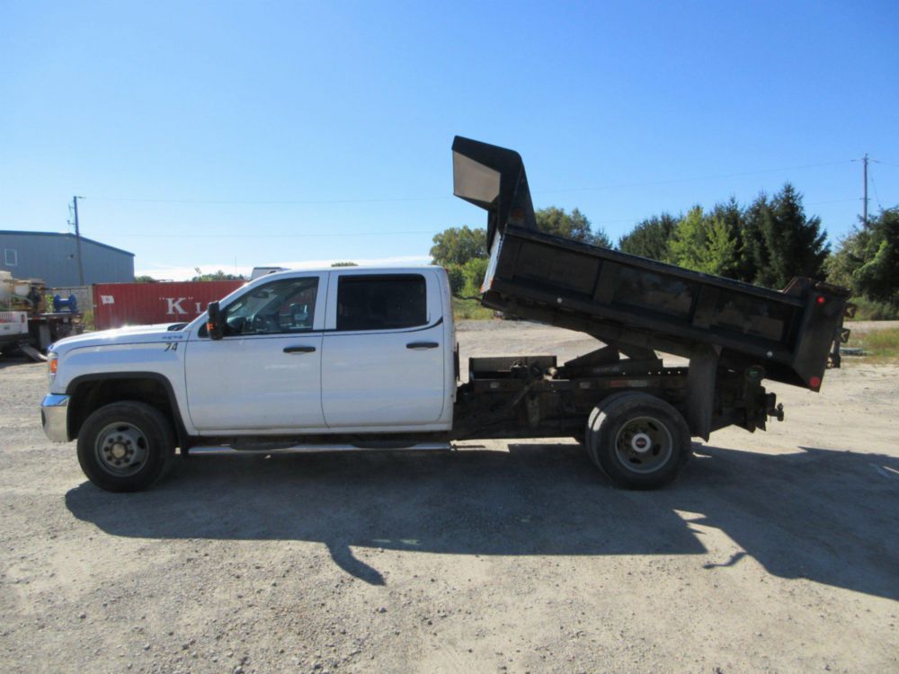 2016 GMC Sierra 3500 4x4 Crew Cab Dump Truck