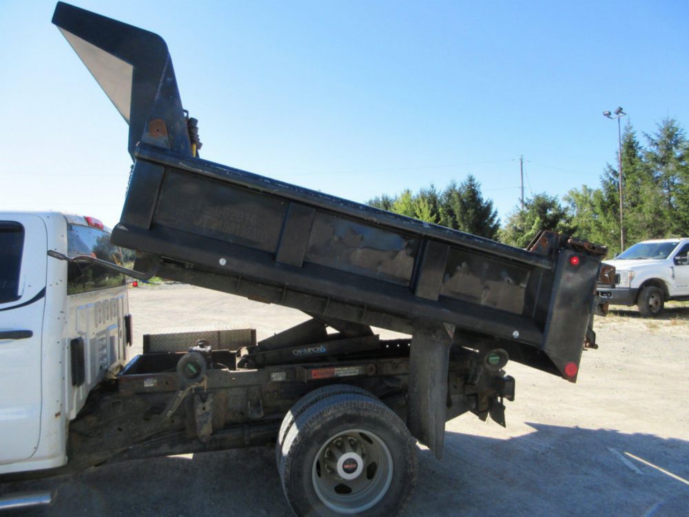 2016 GMC Sierra 3500 4x4 Crew Cab Dump Truck