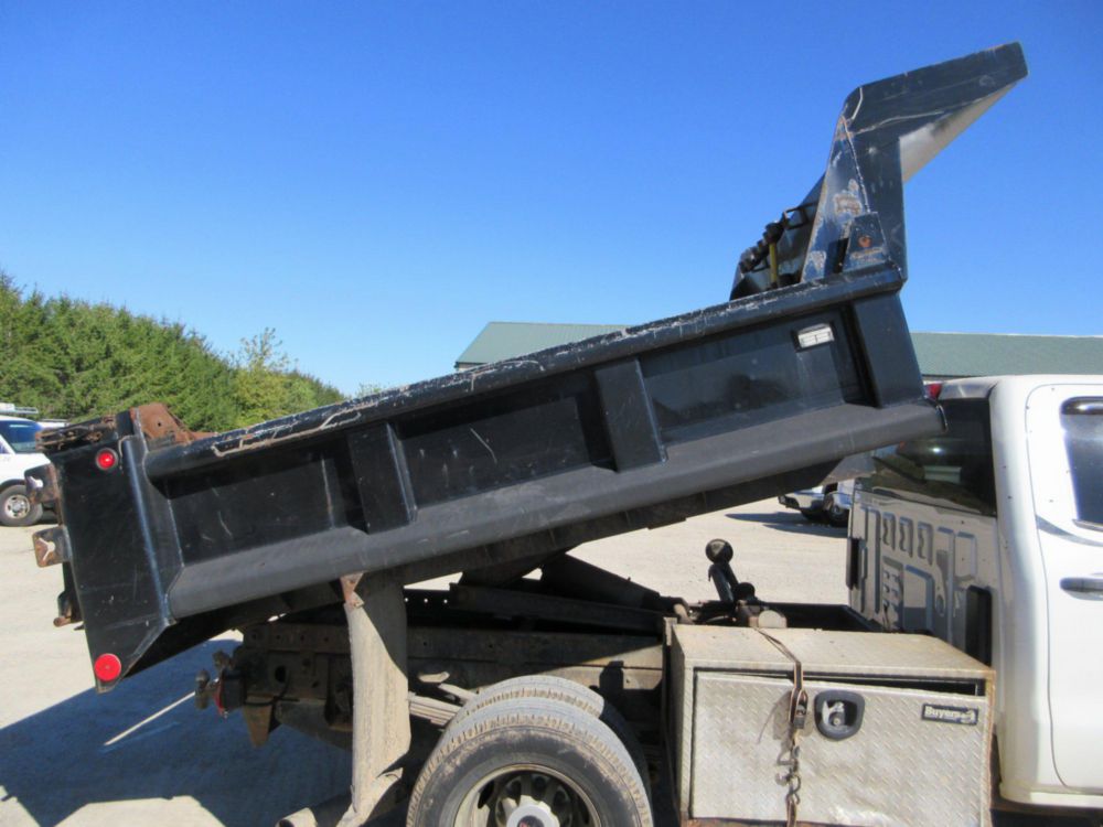 2016 GMC Sierra 3500 4x4 Crew Cab Dump Truck
