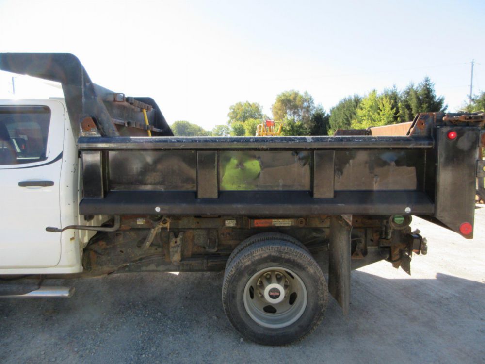 2016 GMC Sierra 3500 4x4 Crew Cab Dump Truck