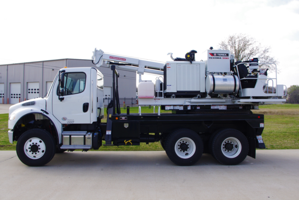 12 ft 32,000 ft-lb AWD Pressure Digger