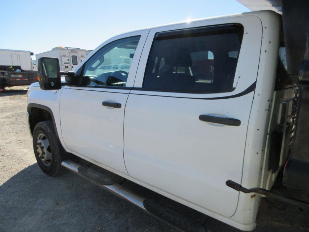 2016 GMC Sierra 3500 4x4 Crew Cab Dump Truck