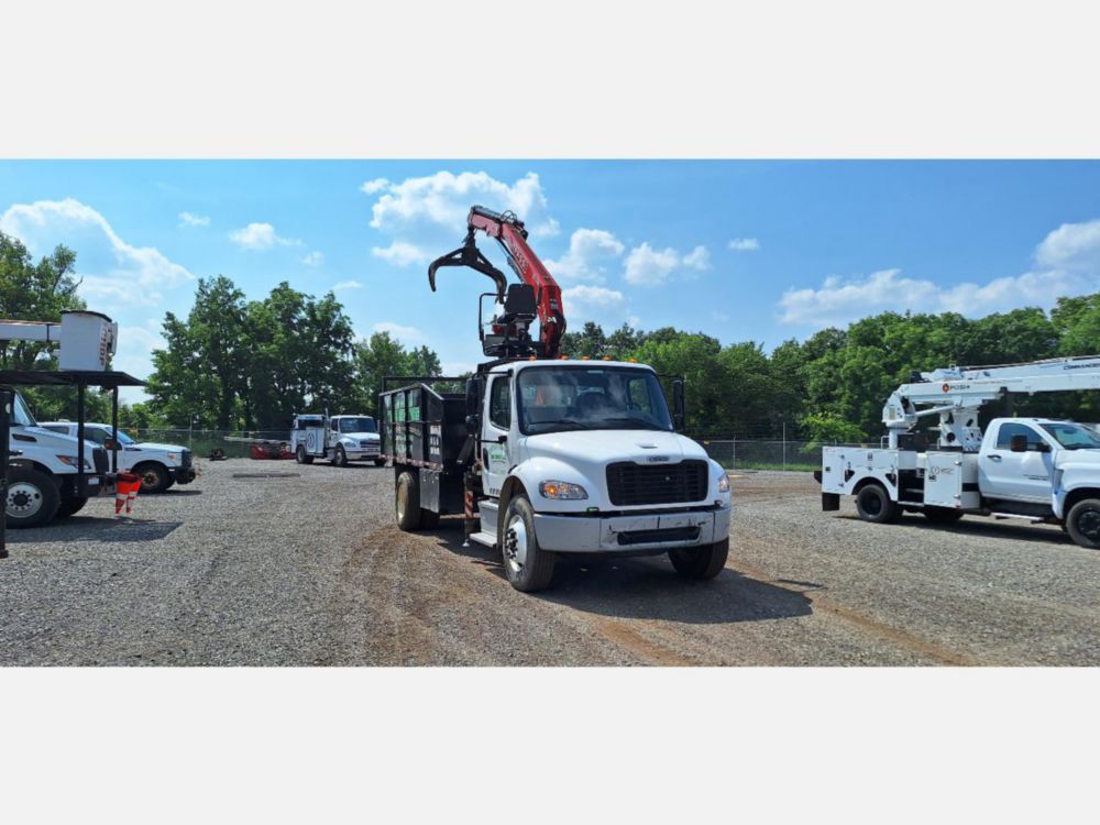 2022 Freightliner M2 Diesel 4x2 Fassi F-115 Grapple Truck