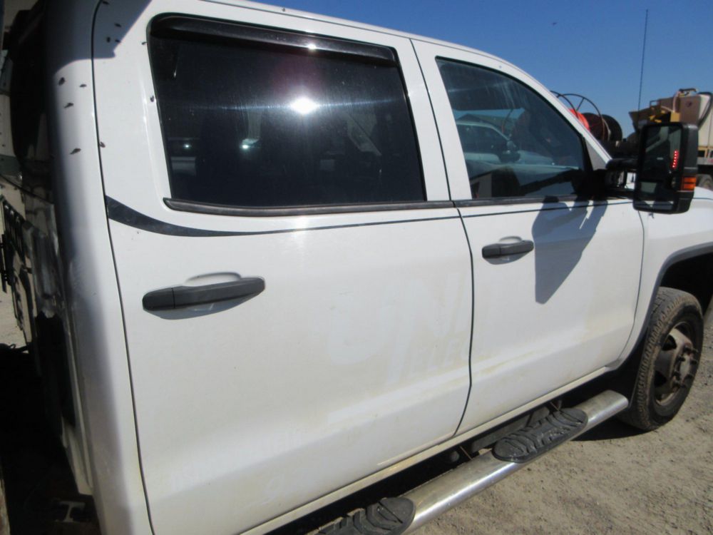 2016 GMC Sierra 3500 4x4 Crew Cab Dump Truck
