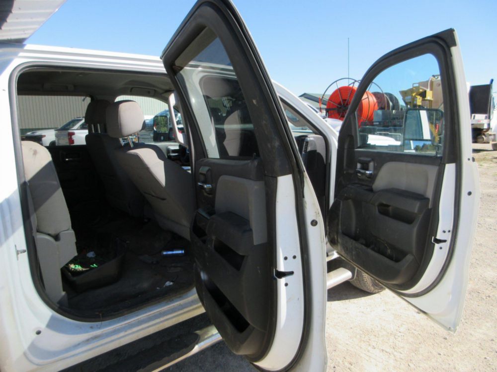 2016 GMC Sierra 3500 4x4 Crew Cab Dump Truck