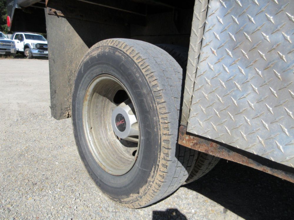 2016 GMC Sierra 3500 4x4 Crew Cab Dump Truck