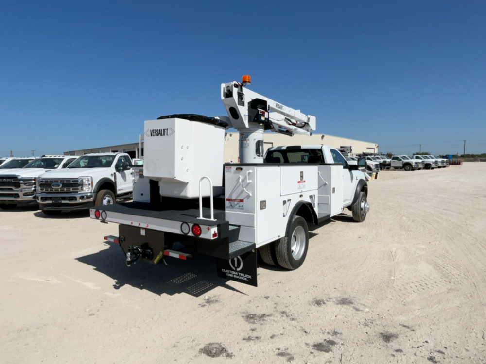 2025 RAM 5500 4x4 Versalift SST-40-EIH Bucket Truck