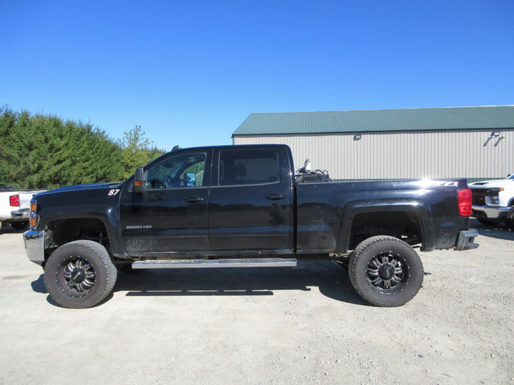 2019 Chevrolet 2500 Crew Cab 4x4 Pickup Truck
