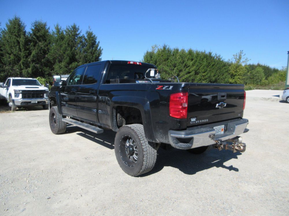 2019 Chevrolet 2500 Crew Cab 4x4 Pickup Truck