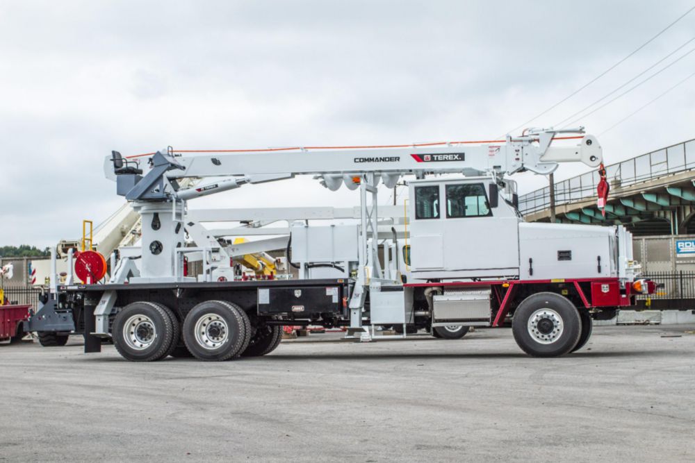 60 ft 30,000 lbs Digger Derrick