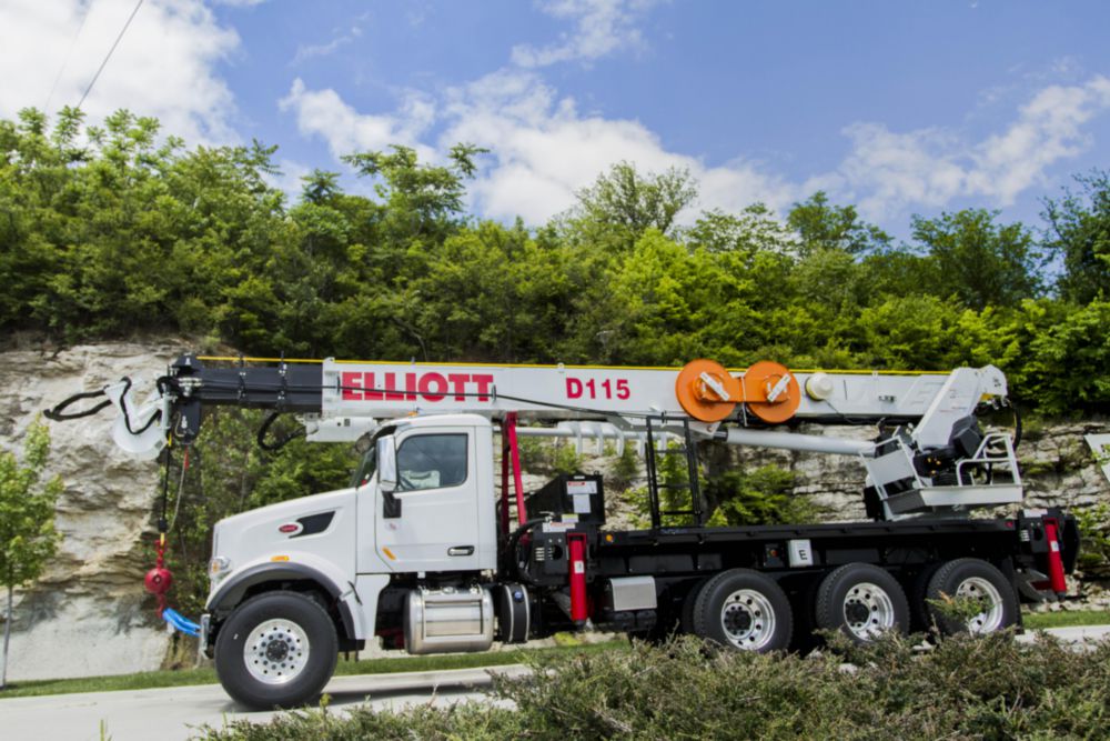 117 ft 50,000 lbs Digger Derrick