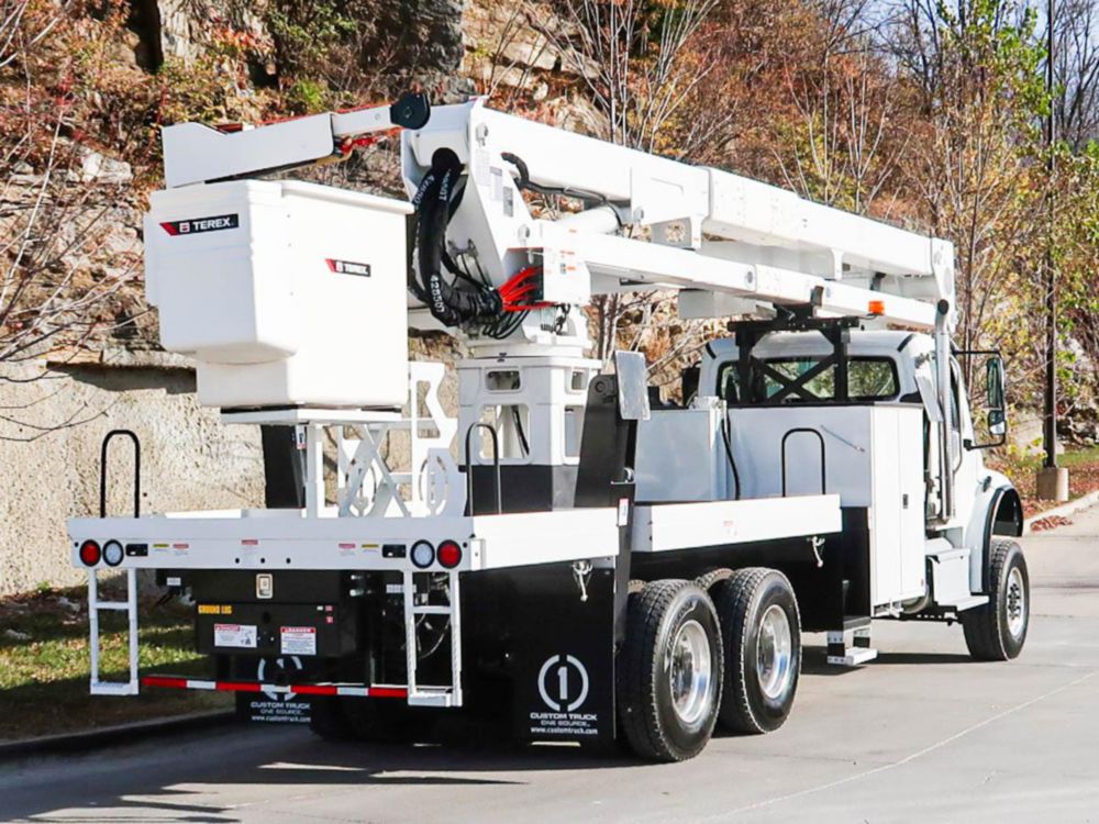 2022 Freightliner M2106 6x6 Terex Utilities TL100 E-Line Aerial Truck