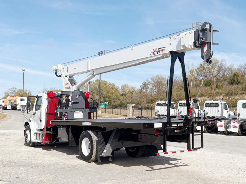 2027 Freightliner M2106 4x2 Load King STINGER 19-70 Boom Truck