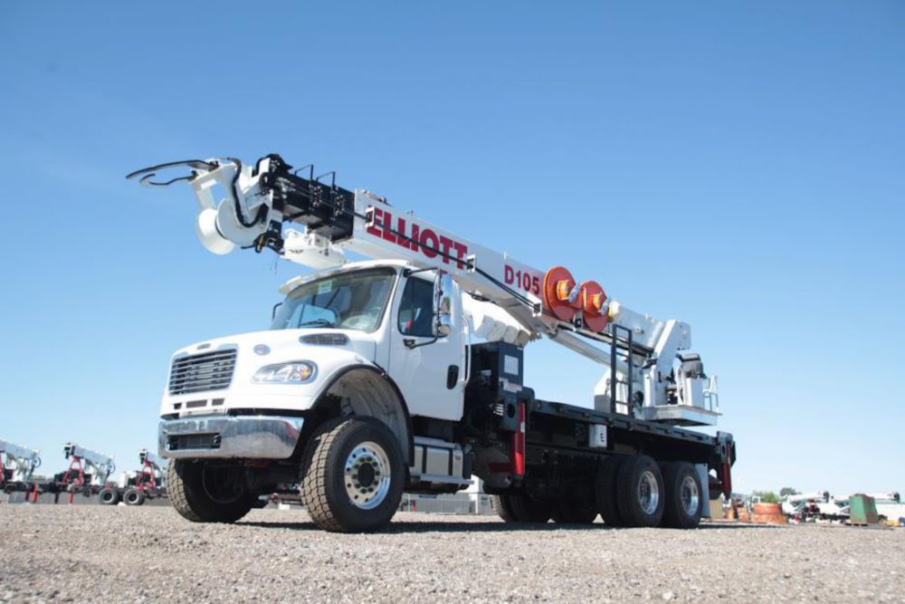 107 ft 50,000 lbs Digger Derrick