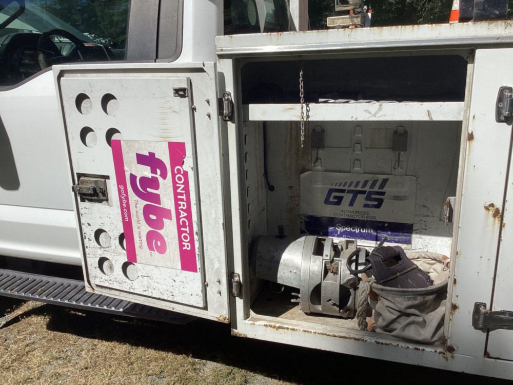 2018 Ford F-550 4x2 Posi Plus 700-40 Bucket Truck.