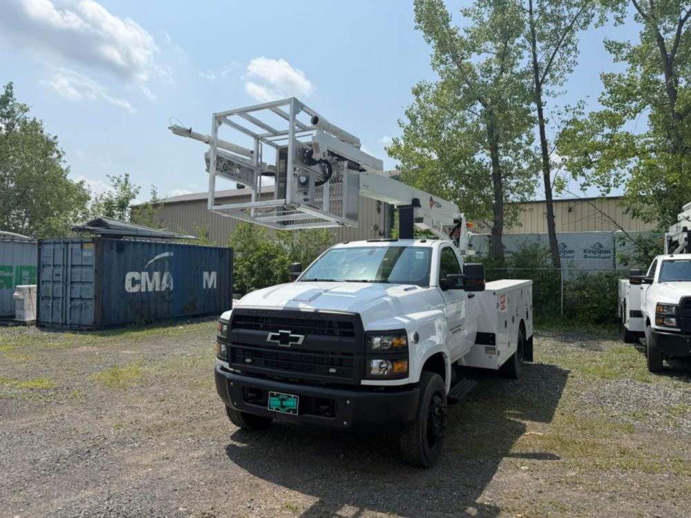 2022 Chevrolet 5500 4x2 Posi+ 700-40 Cable Placer Truck