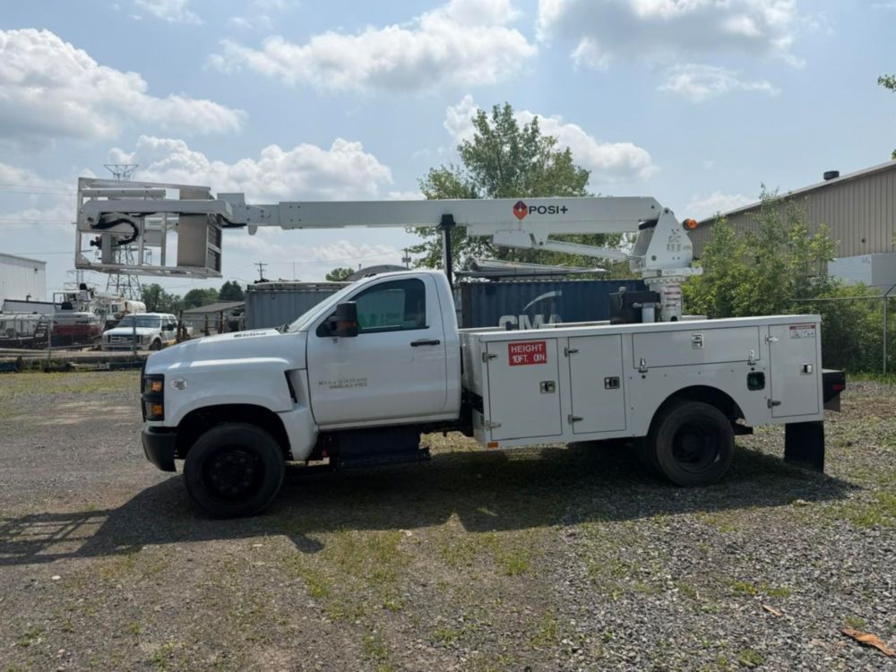 2022 Chevrolet 5500 4x2 Posi+ 700-40 Cable Placer Truck
