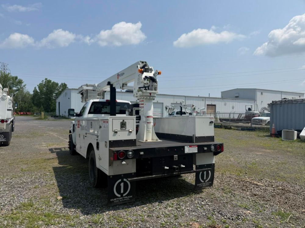 2022 Chevrolet 5500 4x2 Posi+ 700-40 Cable Placer Truck