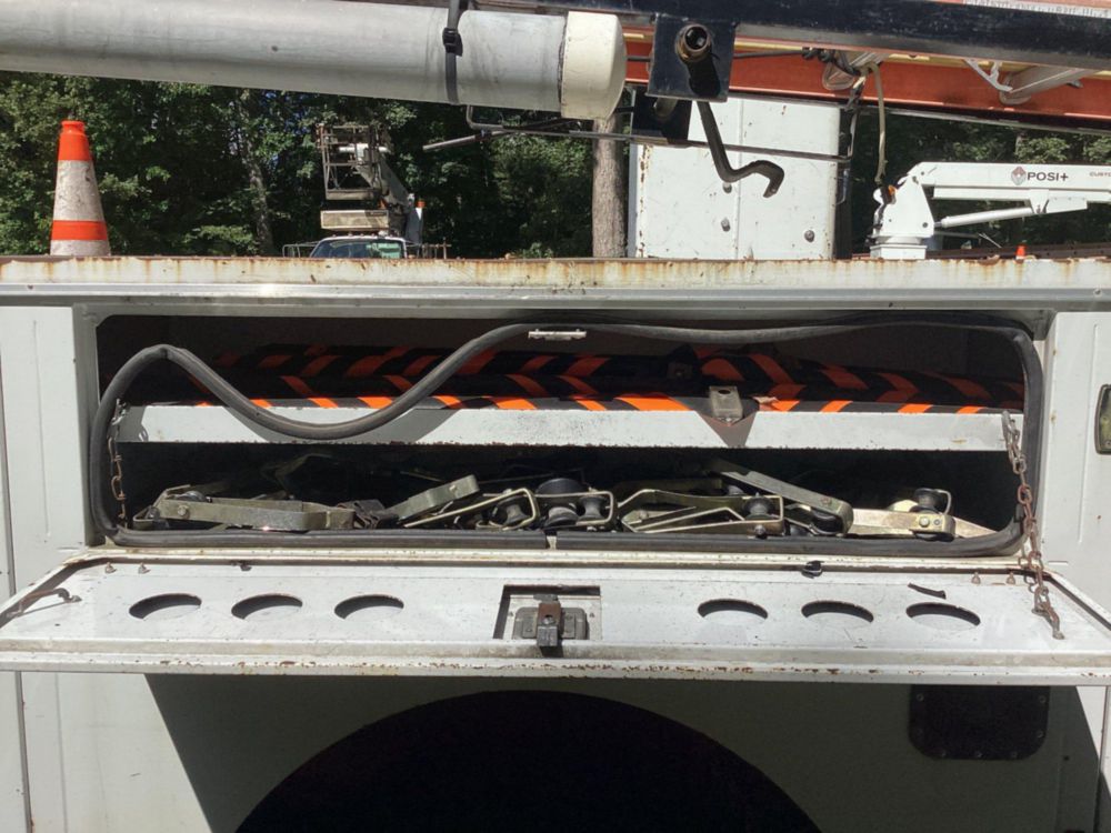 2018 Ford F-550 4x2 Posi Plus 700-40 Bucket Truck.