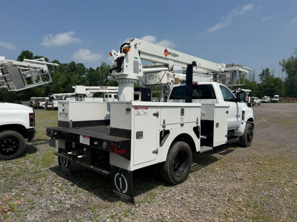 2022 Chevrolet 5500 4x2 Posi+ 700-40 Cable Placer Truck