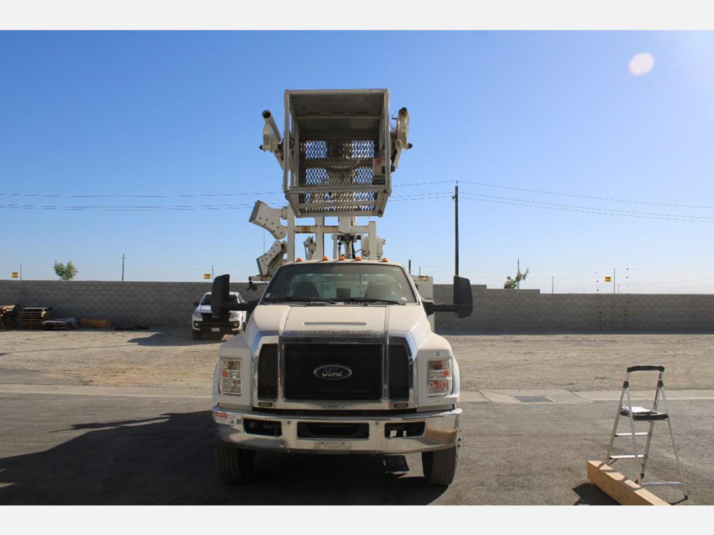 ETI 800-40 Cable Placer on 2017 Ford F650 4x2