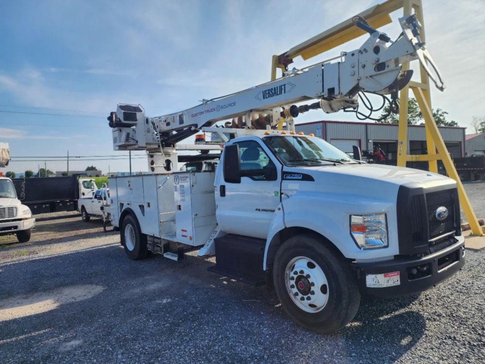 2019 Ford F-750 Diesel 4x2 Versalift TMD-2047T Digger Derrick Truck