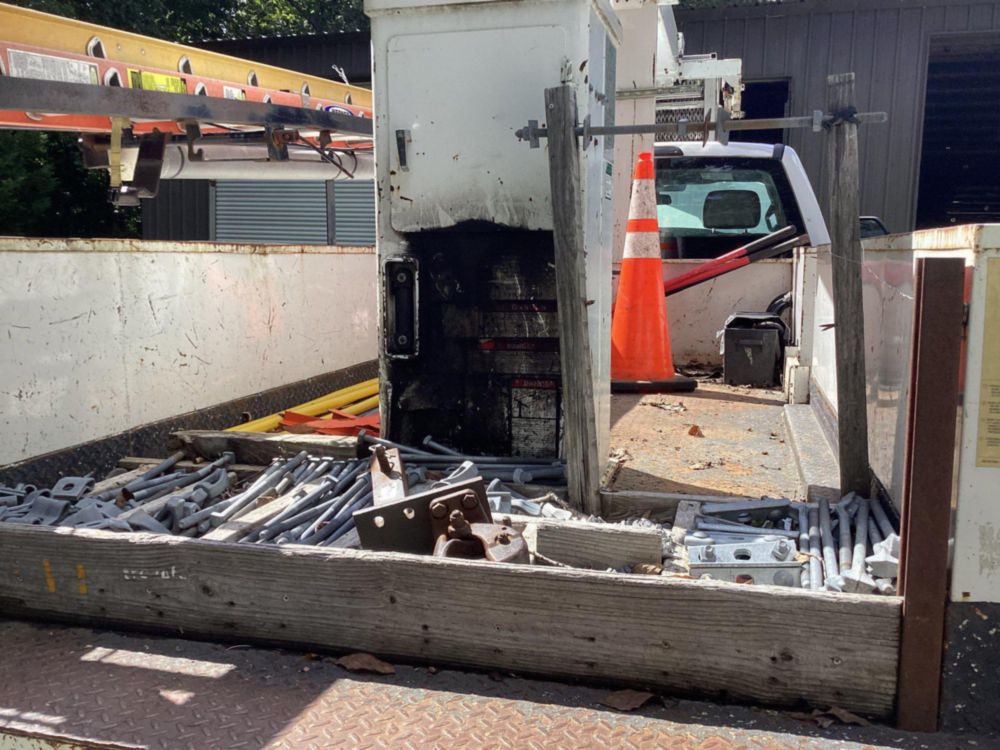 2018 Ford F-550 4x2 Posi Plus 700-40 Bucket Truck.