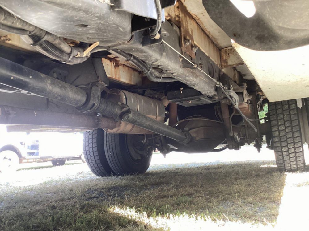 2018 Ford F-550 4x2 Posi Plus 700-40 Bucket Truck.