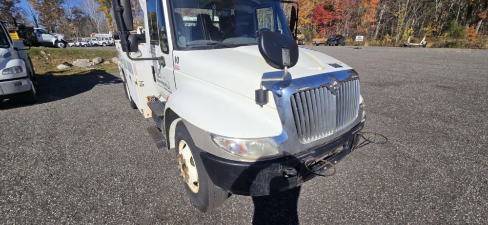 2007 Int'l 4300 Altec T40C Cable Placer Truck