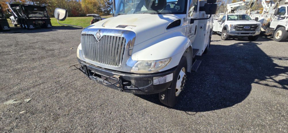2007 Int'l 4300 Altec T40C Cable Placer Truck