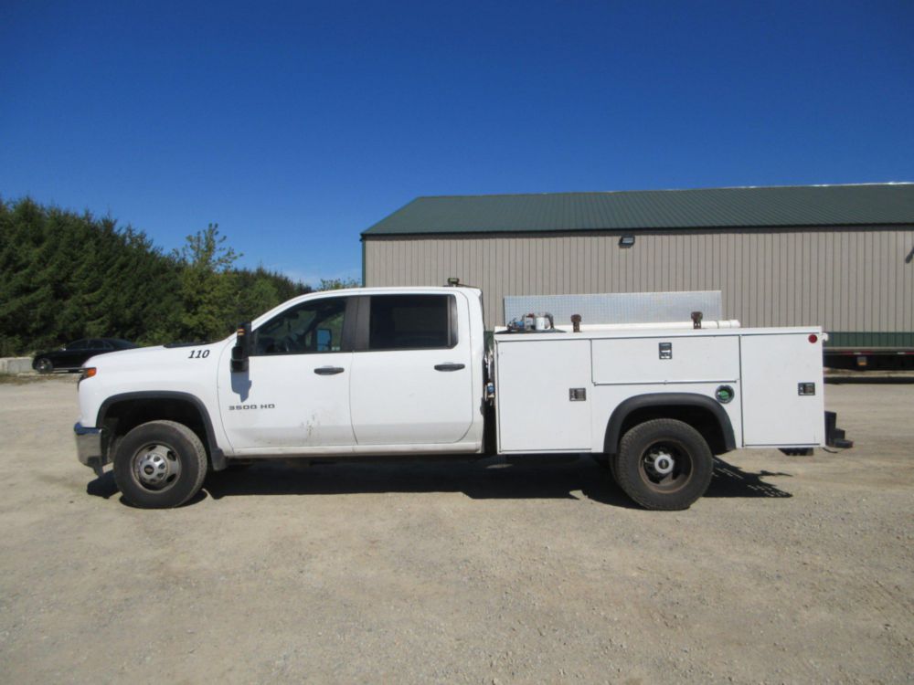2023 Chevrolet 3500 Diesel 4x4 Service Truck